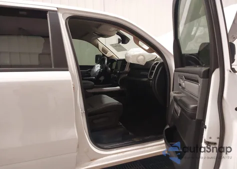 2019 Ram 1500 Big Horn/Lone Star 4X4 5'7 Box из США, поврежденный, VIN 1C6SRFFT7KN913659